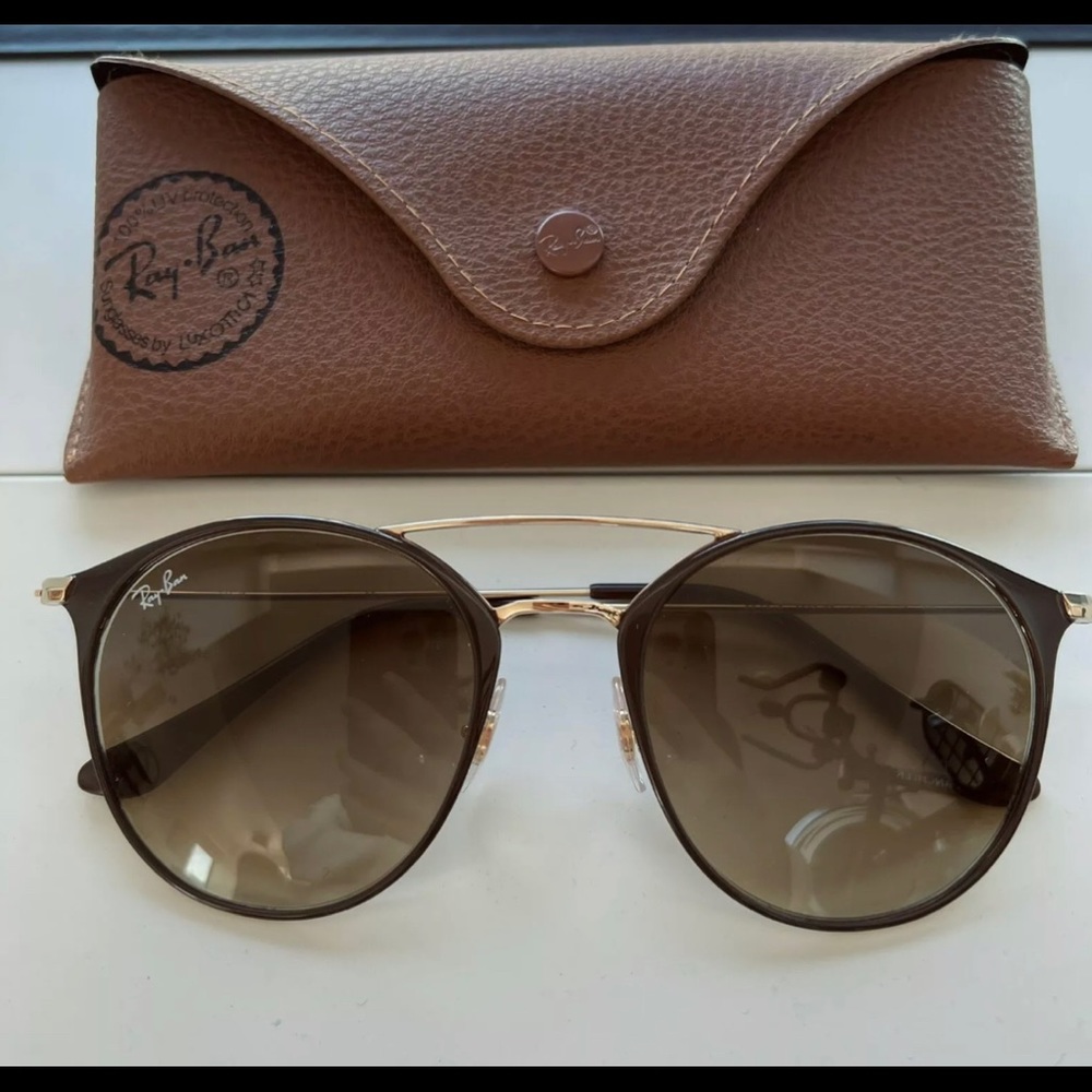 Used good condition Ray Ban Clubround sunglasses women- brown size 52